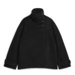 ARKET kleding 0DXJP479 zwart pluizig jasje van wolmix vrouwen