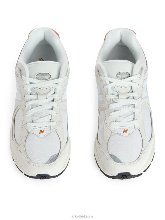 arket_schoenen_0dxjp673_wit_new_balance_2002r_corduroy_sneakers_vrouwen.jpeg ARKET schoenen 0DXJP673 wit new balance 2002r corduroy sneakers vrouwen - Image 1