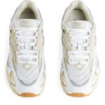 ARKET schoenen 0DXJP674 stoffig wit new balance 725 trainers vrouwen