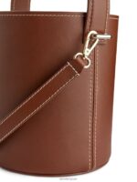 ARKET Tassen 0DXJP768 bruin kleine leren bucketbag unisex - Image 4