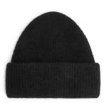 ARKET accessoires 0DXJP907 zwart dubbelgevouwen alpaca merino muts vrouwen