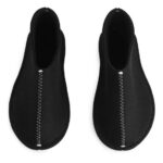 ARKET huishoudartikelen 0DXJP722 zwart Pia wallen wollen pantoffels unisex