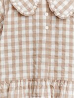 ARKET kleding 0DXJP1369 beige/geruit Seersucker jurk met rucheskraag kinderen - Image 3