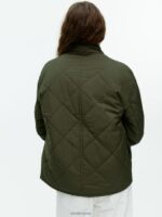 ARKET kleding 0DXJP450 donker kahkigroen gewatteerd jasje met sjaalkraag vrouwen - Image 3
