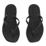ARKET schoenen 0DXJP709 zwart slapers taps toelopende slippers vrouwen