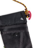 ARKET Tassen 0DXJP1203 zwart Klattermusen algir sleutelkoordzak unisex - Image 2
